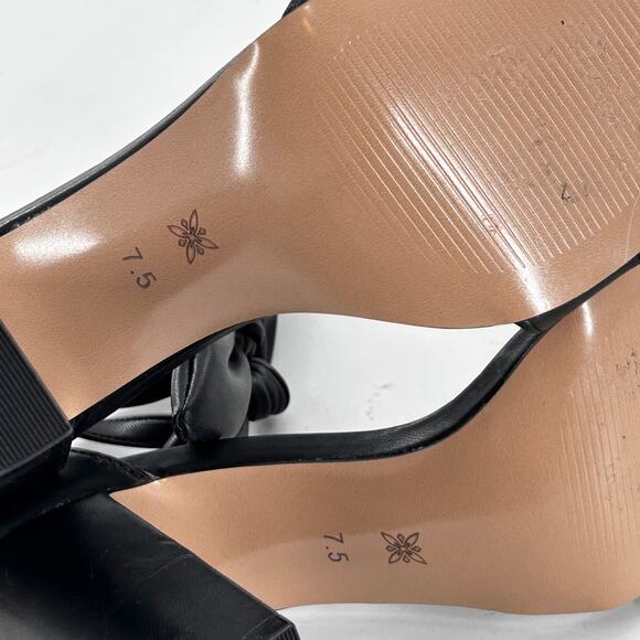 BCBGeneration Batani Sandals 7.5 Black NWOT Heel Bow Capsule Travel Resort - Picture 7 of 8